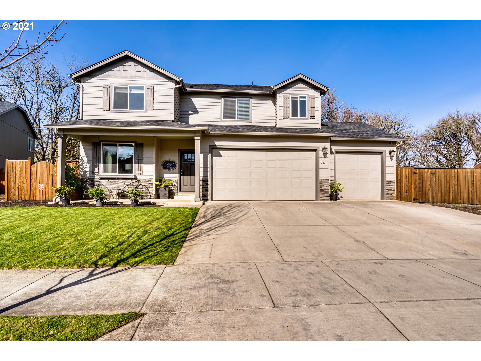 934 South 55th Street Springfield, OR 97478 - Photo 2 of 32