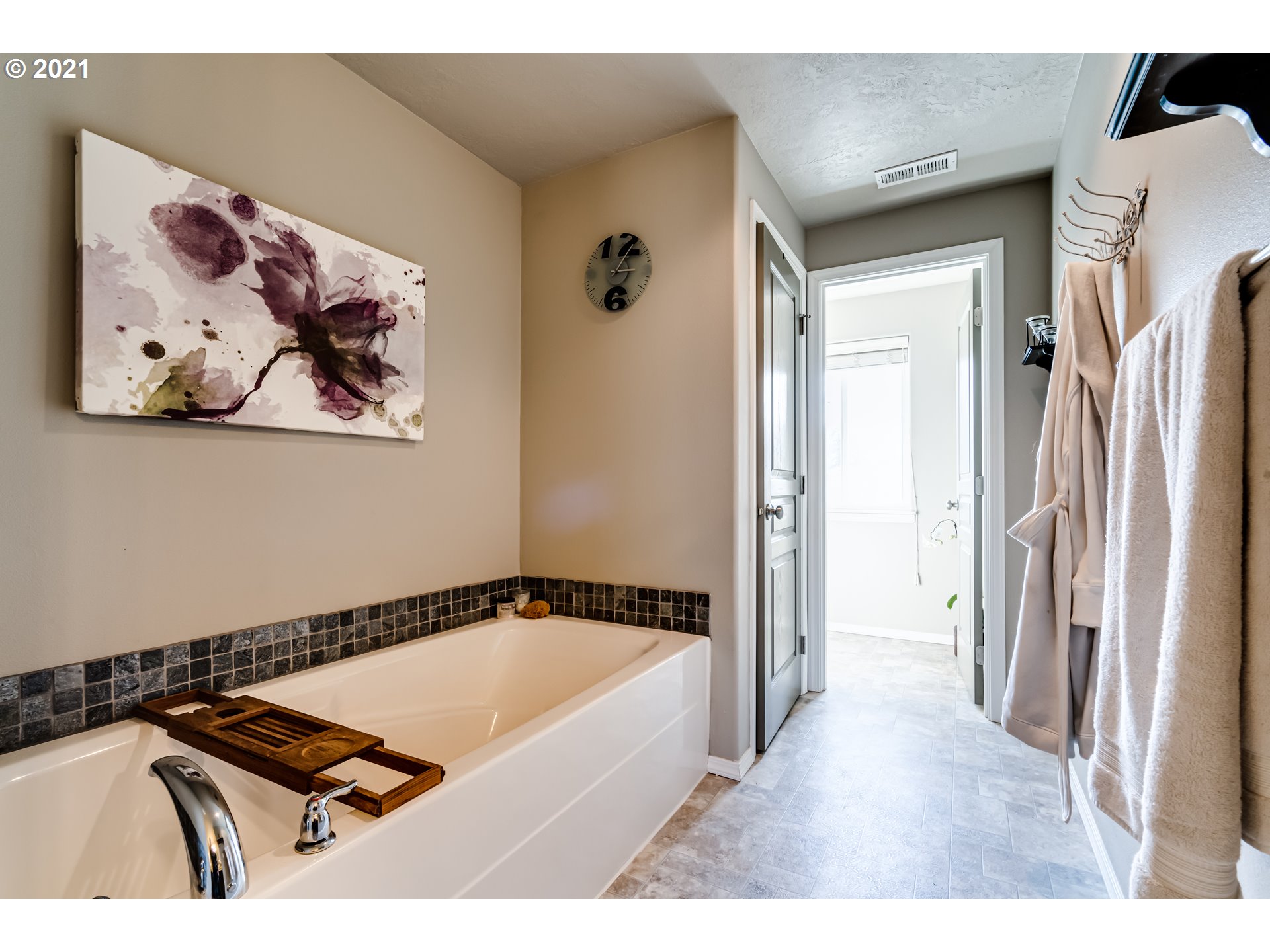 934 South 55th Street Springfield, OR 97478 - Photo 14 of 32