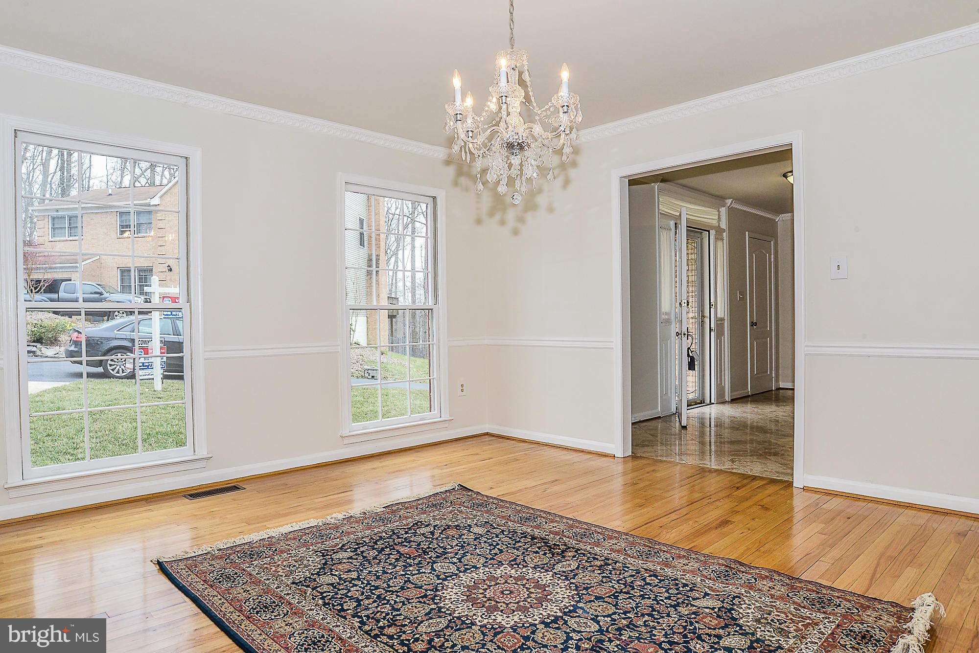8664 Center Road Springfield, VA 22152 - Photo 3 of 30 Dining Room