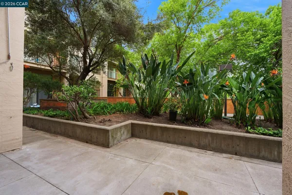 $375,000 | 460 North Civic Drive, Unit 302, Walnut Creek, CA 94596