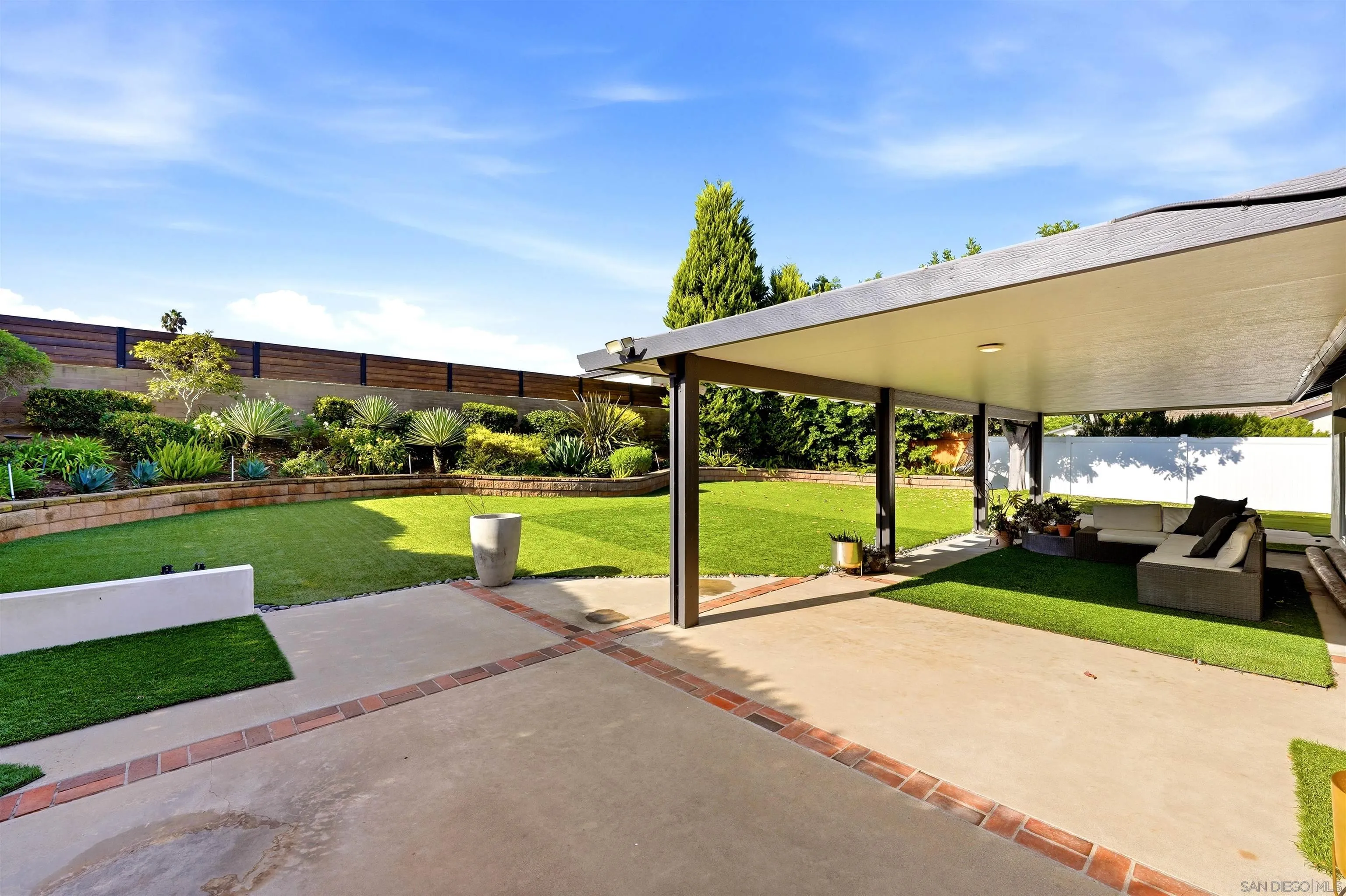 1651 Mapleleaf Court Encinitas, CA 92024 - Photo 28 of 42 Gallery Image 28