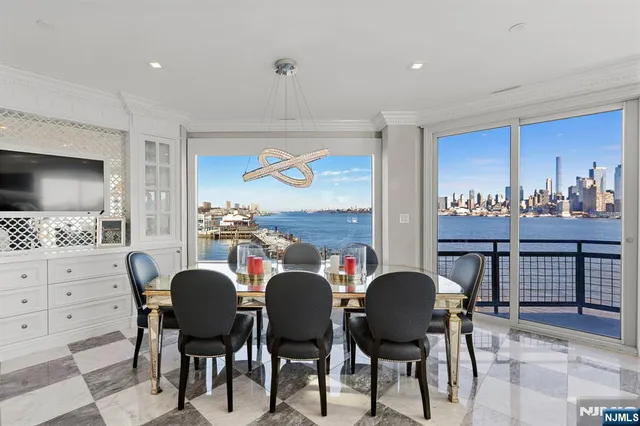 $6,500,000 | 600 Harbor Boulevard, Unit 107981, Weehawken, NJ 07086
