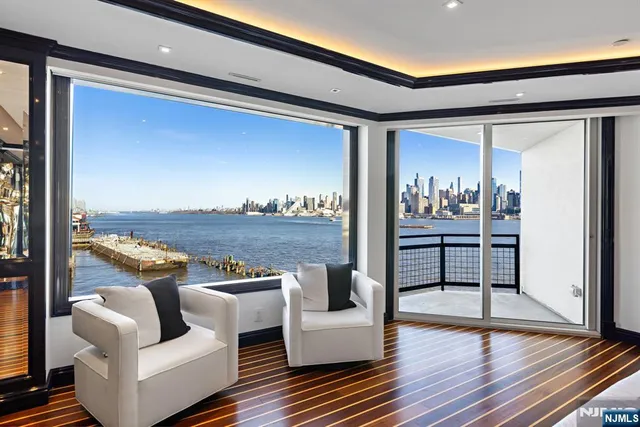 $6,500,000 | 600 Harbor Boulevard, Unit 107981, Weehawken, NJ 07086