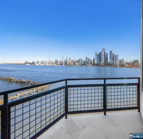 $6,500,000 | 600 Harbor Boulevard, Unit 107981, Weehawken, NJ 07086
