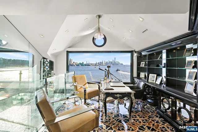 $6,500,000 | 600 Harbor Boulevard, Unit 107981, Weehawken, NJ 07086