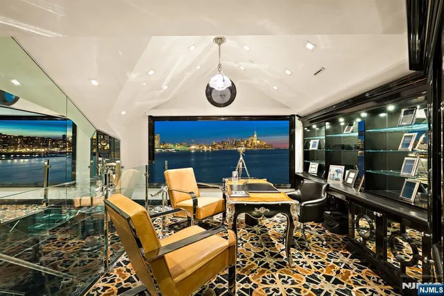 $6,500,000 | 600 Harbor Boulevard, Unit 107981, Weehawken, NJ 07086