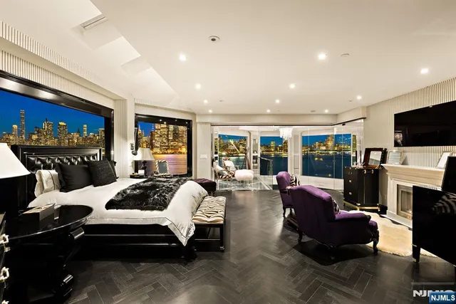 $6,500,000 | 600 Harbor Boulevard, Unit 107981, Weehawken, NJ 07086