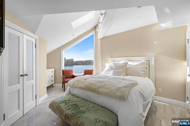 $6,500,000 | 600 Harbor Boulevard, Unit 107981, Weehawken, NJ 07086