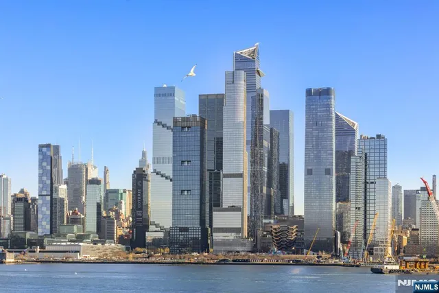 $6,500,000 | 600 Harbor Boulevard, Unit 107981, Weehawken, NJ 07086