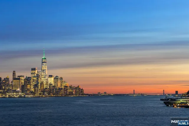 $6,500,000 | 600 Harbor Boulevard, Unit 107981, Weehawken, NJ 07086