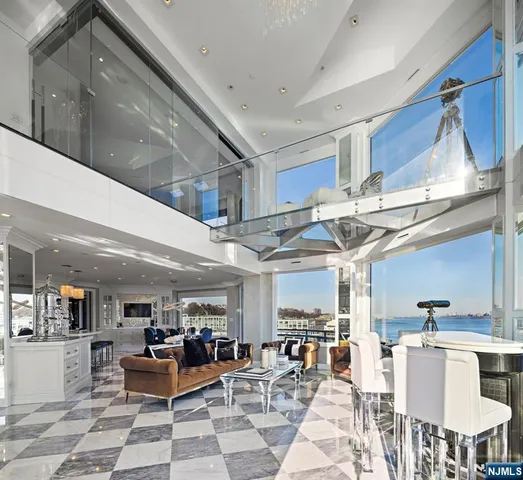 $6,500,000 | 600 Harbor Boulevard, Unit 107981, Weehawken, NJ 07086