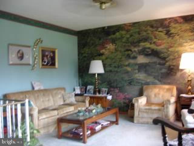 304 Trail Road Hummelstown, PA 17036 - Photo 3 of 5 Gallery Image 3