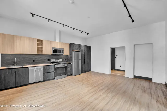 $1,695 | 117 Penn Avenue, Unit 105, Scranton, PA 18503