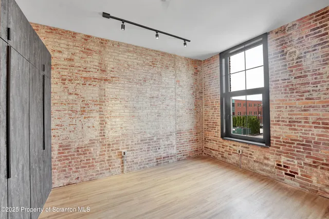 $1,695 | 117 Penn Avenue, Unit 105, Scranton, PA 18503
