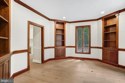 $1,995,000 | 11109 Elmview Place, Great Falls, VA 22066