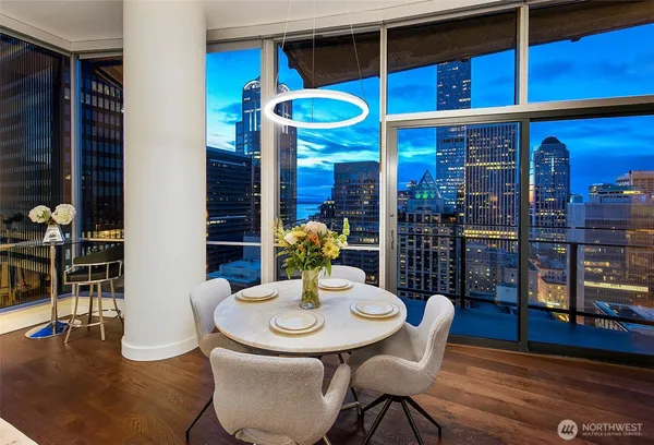 $895,000 | 909 5th Avenue, Unit 2301, Seattle, WA 98164