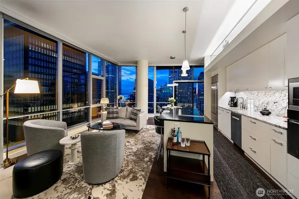 $895,000 | 909 5th Avenue, Unit 2301, Seattle, WA 98164