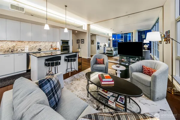 $895,000 | 909 5th Avenue, Unit 2301, Seattle, WA 98164