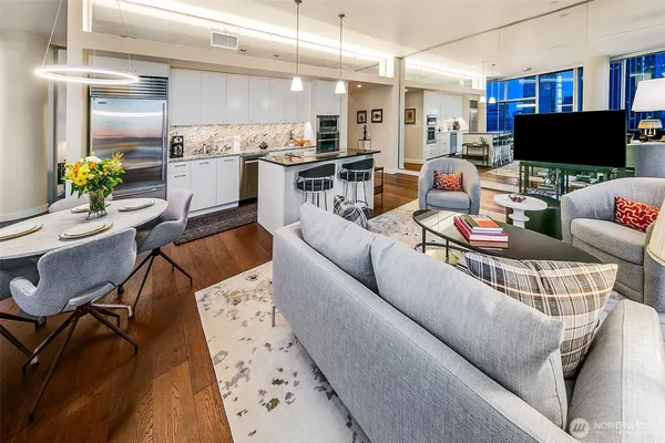 $895,000 | 909 5th Avenue, Unit 2301, Seattle, WA 98164
