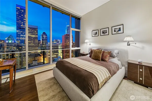 $895,000 | 909 5th Avenue, Unit 2301, Seattle, WA 98164