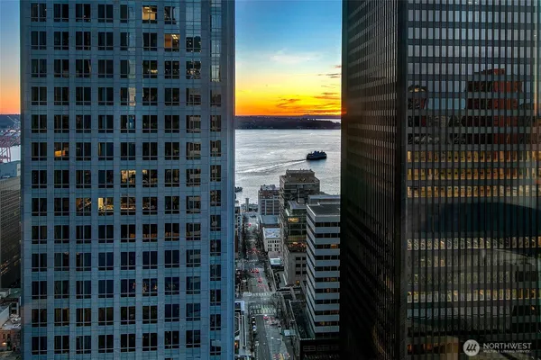 $895,000 | 909 5th Avenue, Unit 2301, Seattle, WA 98164