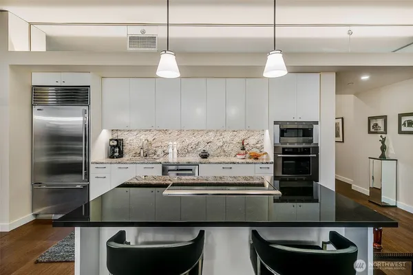 $895,000 | 909 5th Avenue, Unit 2301, Seattle, WA 98164