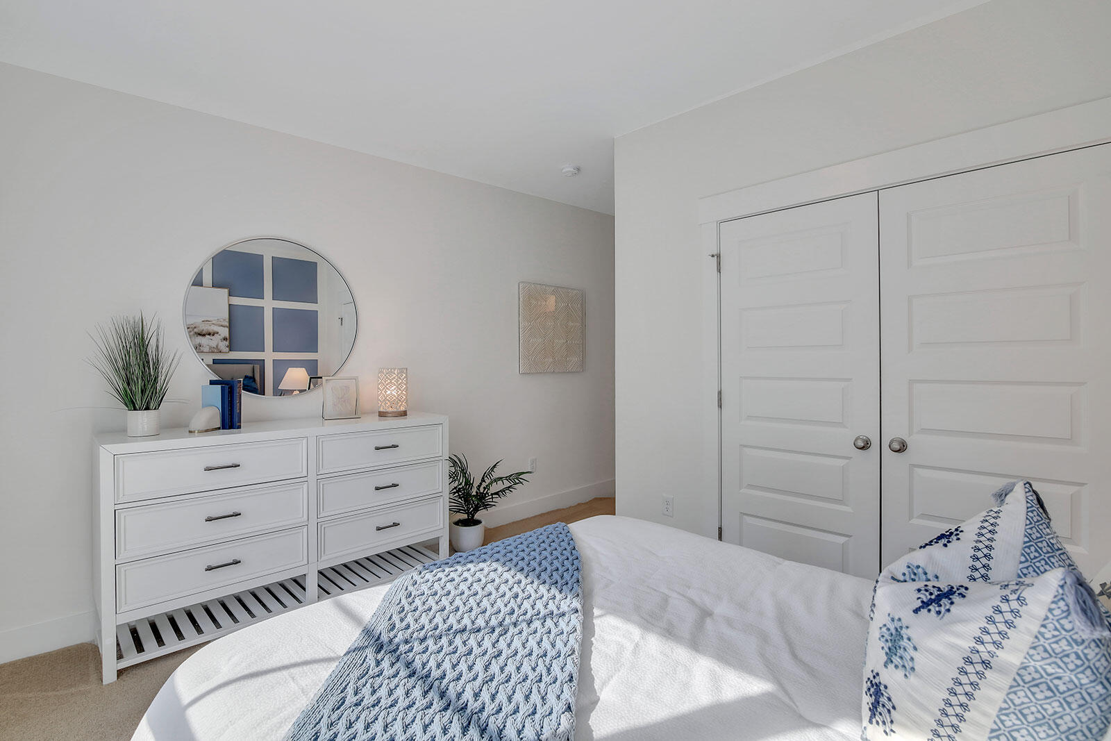 463 Rowley Lane Summerville, SC 29486 - Photo 17 of 51 Downstairs Guest Suite