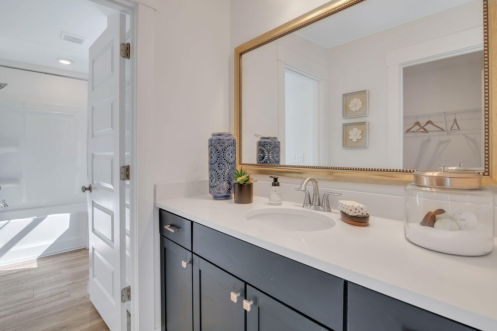 463 Rowley Lane Summerville, SC 29486 - Photo 30 of 51 Bathroom 2