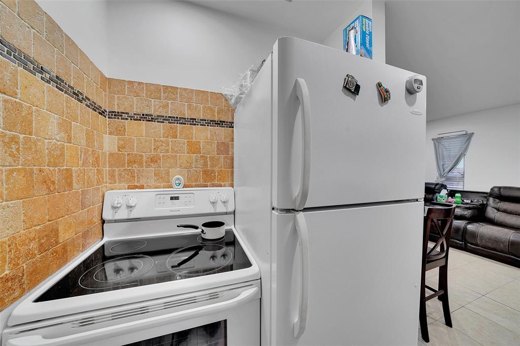 5715 Garfield Street Hollywood, FL 33021 - Photo 26 of 47 Apt 2