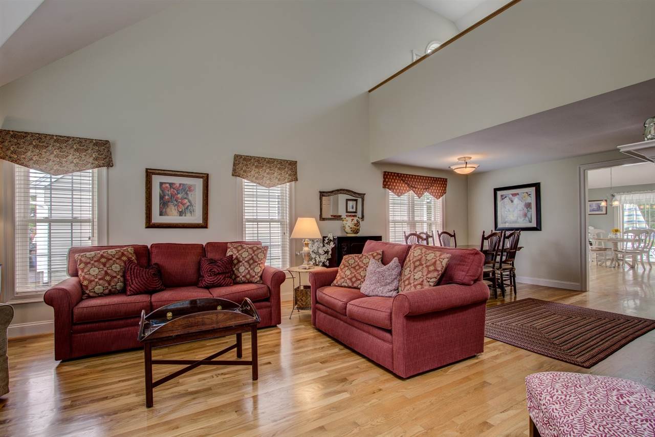 109 Hampton Meadows Hampton, NH 03842 - Photo 3 of 34 Gallery Image 3