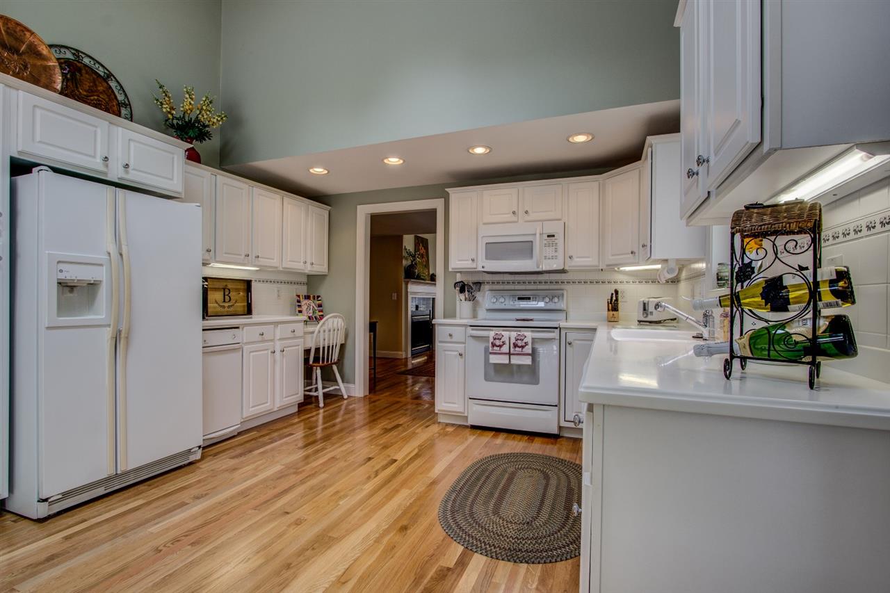 109 Hampton Meadows Hampton, NH 03842 - Photo 9 of 34 Gallery Image 9