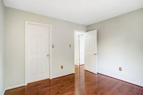 $795,000 | 302 Bostwick Lane, Gaithersburg, MD 20878