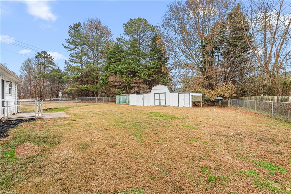 111 West Butler Avenue Liberty, NC 27298 - Photo 23 of 29