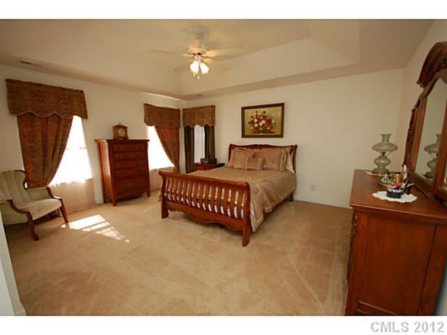 4415 David Cox Road Charlotte, NC 28269 - Photo 10 of 15 Gallery Image 10
