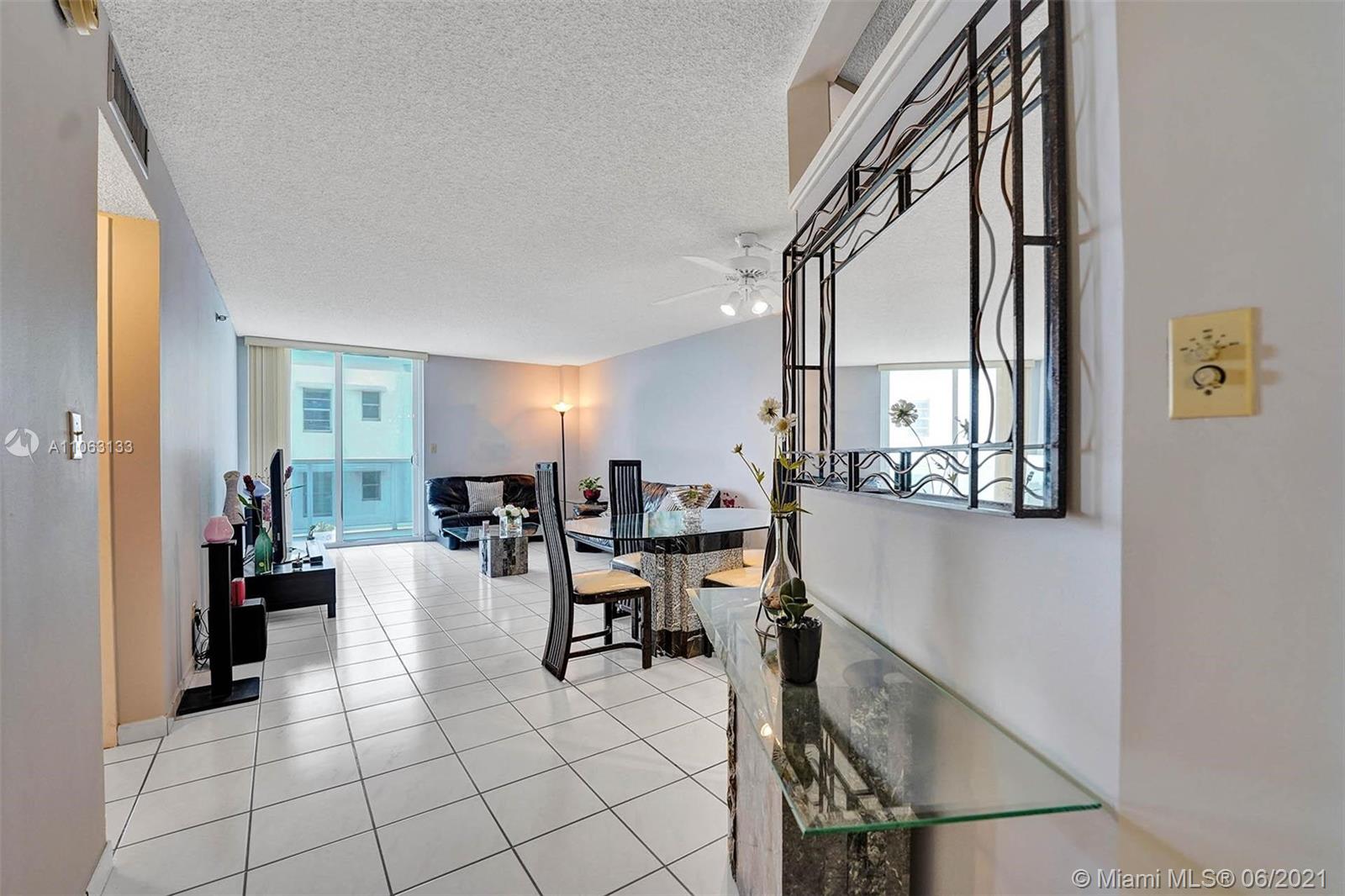 2401 Collins Avenue, Unit 710 Miami Beach, FL 33140 - Photo 13 of 41