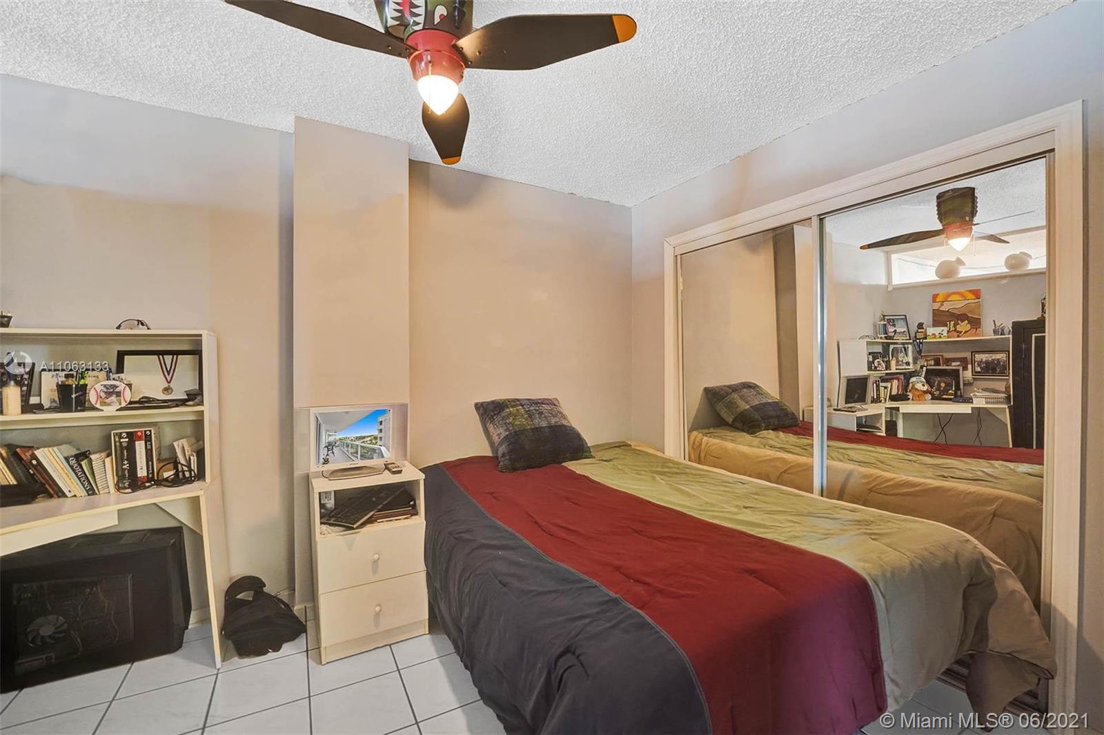 2401 Collins Avenue, Unit 710 Miami Beach, FL 33140 - Photo 29 of 41