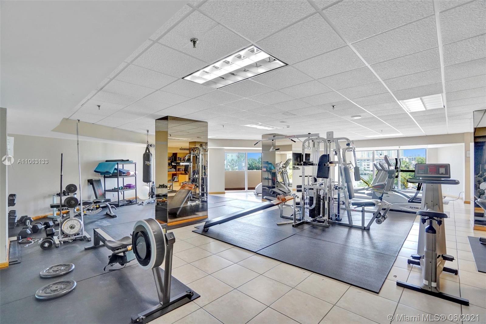 2401 Collins Avenue, Unit 710 Miami Beach, FL 33140 - Photo 31 of 41
