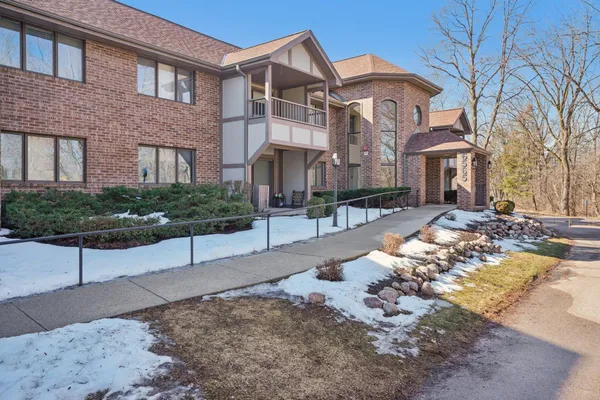$213,000 | 6565 North Green Bay Avenue, Unit 211, Glendale, WI 53209