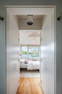 $7,150,000 | 10 Bluff Point Lane, Sag Harbor, NY 11963