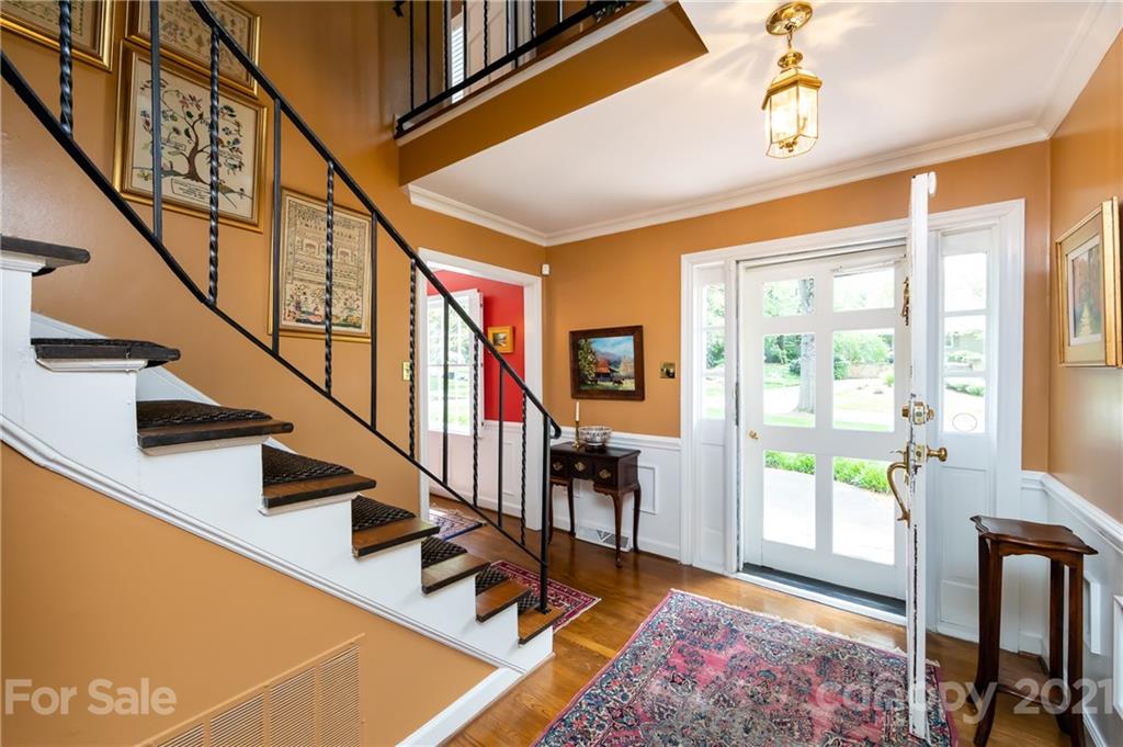 3216 Ferncliff Road Charlotte, NC 28211 - Photo 5 of 47 a view of entryway with a workspace