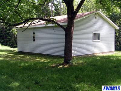 15821 Wappes Road Churubusco, IN 46723 - Photo 8 of 25 Gallery Image 8