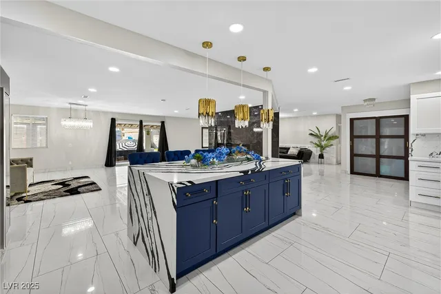 $760,000 | 431 North Fogg Street, Las Vegas, NV 89110