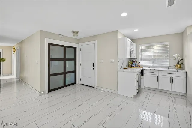 $760,000 | 431 North Fogg Street, Las Vegas, NV 89110