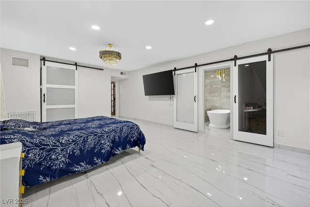 $760,000 | 431 North Fogg Street, Las Vegas, NV 89110