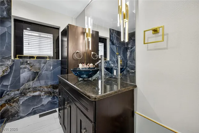 $760,000 | 431 North Fogg Street, Las Vegas, NV 89110