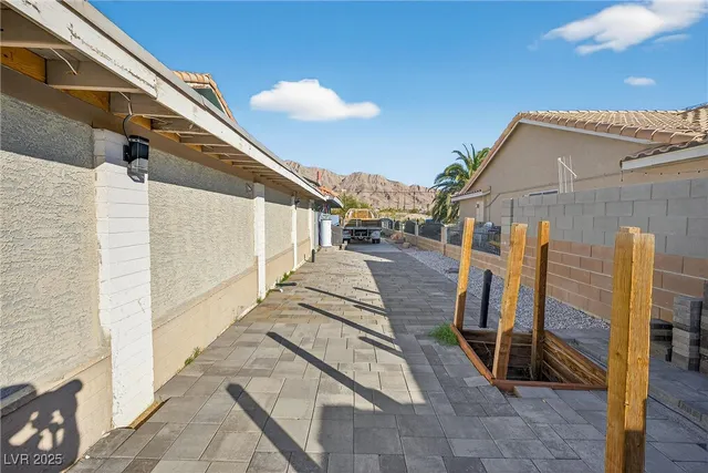 $760,000 | 431 North Fogg Street, Las Vegas, NV 89110