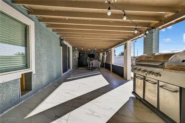 $760,000 | 431 North Fogg Street, Las Vegas, NV 89110