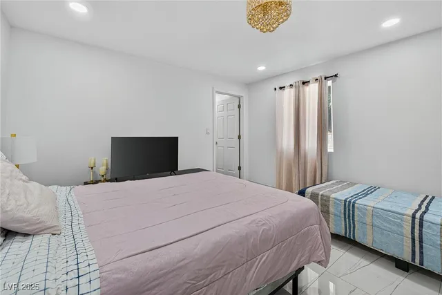 $760,000 | 431 North Fogg Street, Las Vegas, NV 89110