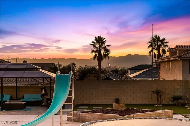 $760,000 | 431 North Fogg Street, Las Vegas, NV 89110