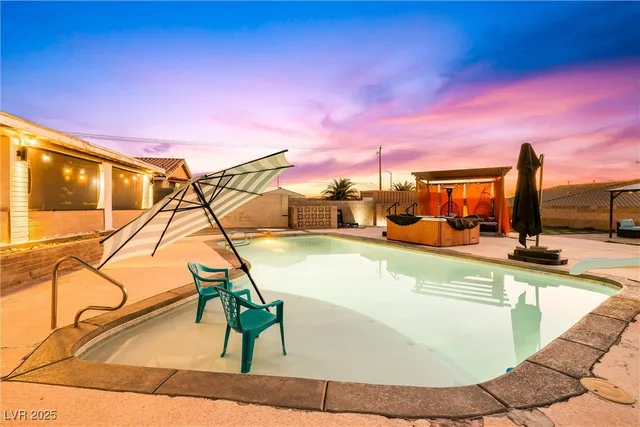 $760,000 | 431 North Fogg Street, Las Vegas, NV 89110